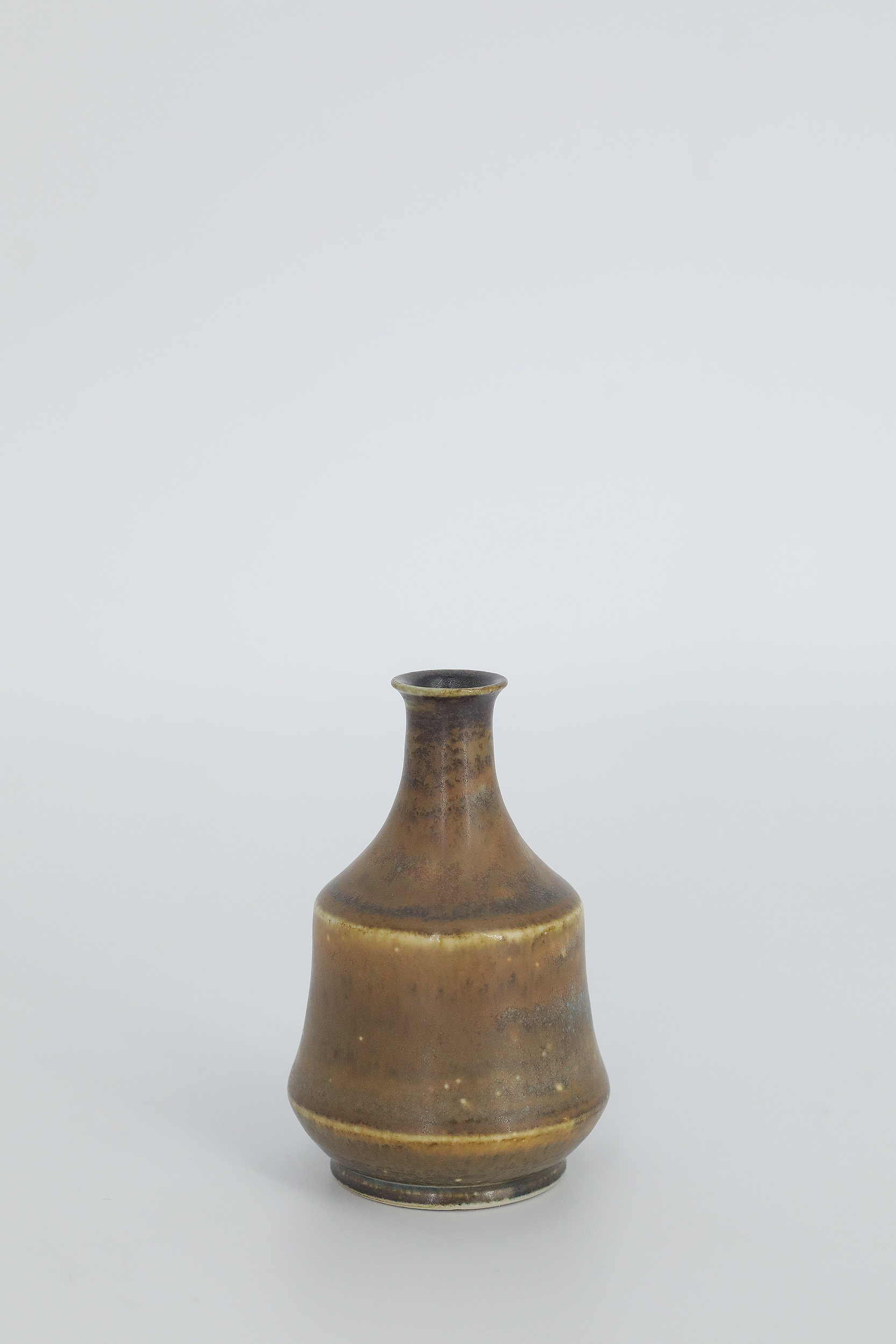 Small Mid-Century Scandinavian Modern Collectible Earthy Brown Stoneware Vase by Gunnar Borg for Höganäs Ceramics, 1960s, Set of 3