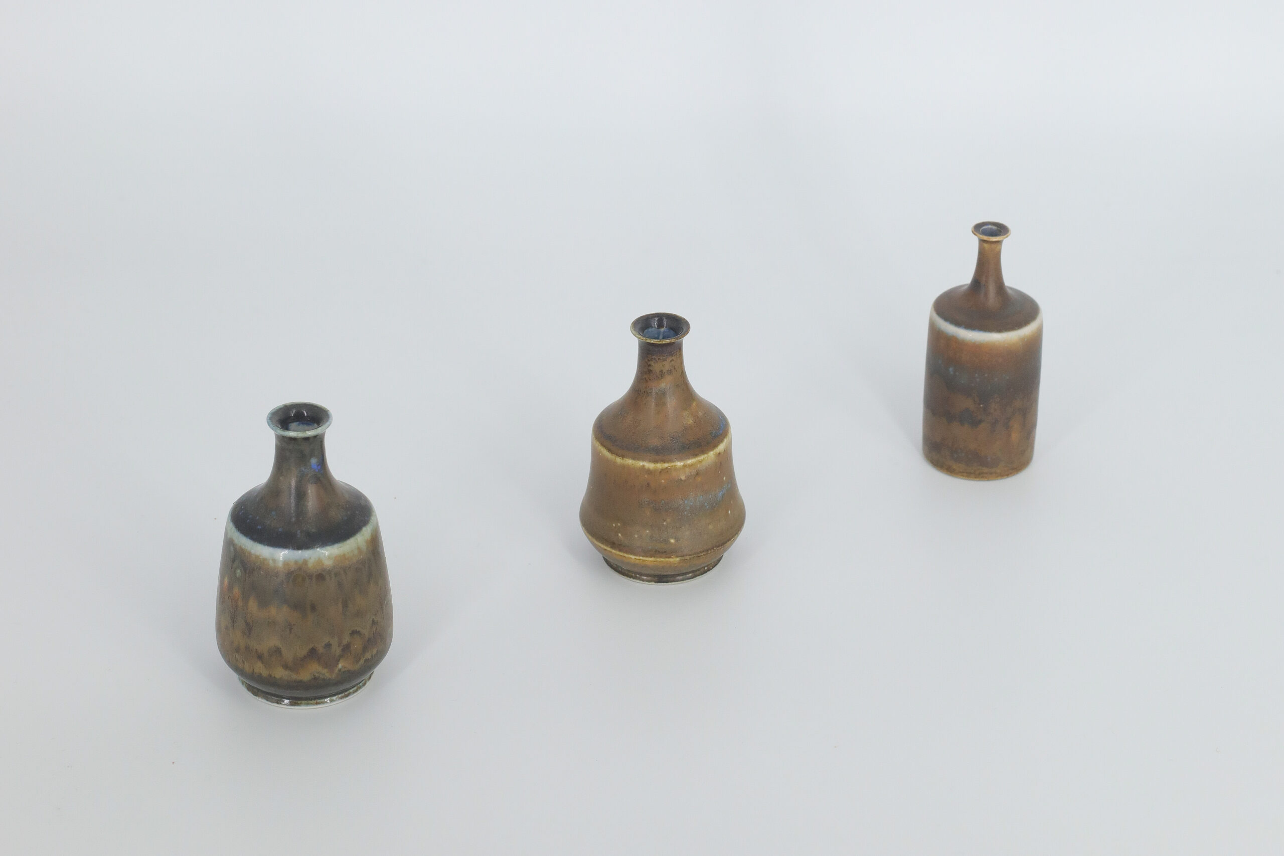 Small Mid-Century Scandinavian Modern Collectible Earthy Brown Stoneware Vase by Gunnar Borg for Höganäs Ceramics, 1960s, Set of 3