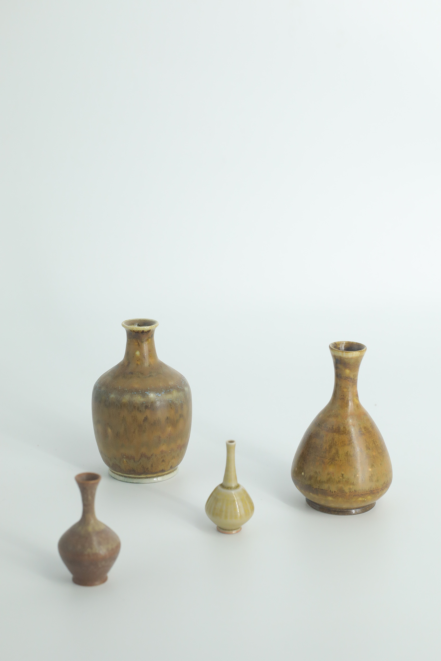 Small Mid-Century Scandinavian Modern Collectible Brown Stoneware Vase by Gunnar Borg for Höganäs Ceramics, 1960s, Set of 4