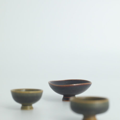 Small Mid-Century Scandinavian Modern Collectible Brown Stoneware Bowls by John Andersson for Höganäs Ceramics, 1950s, Set of 3