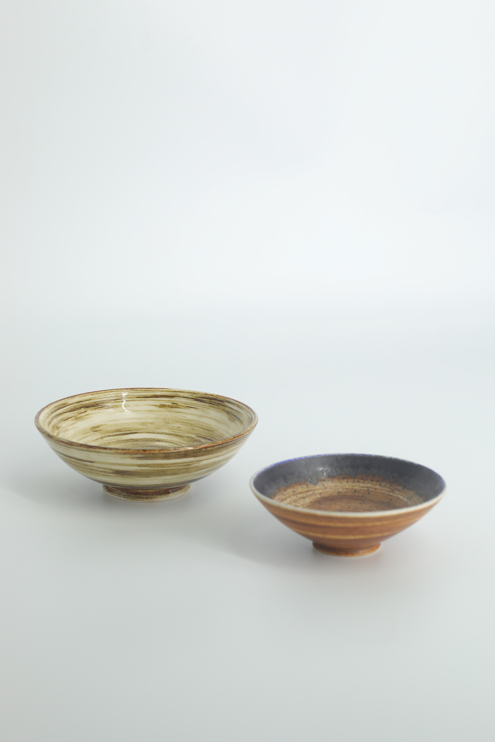Small Mid-Century Scandinavian Modern Collectible Glazed Brown Stoneware Bowls by Gunnar Borg for Höganäs Keramik , 1960s, Set of 2