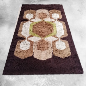 1970s Stunning Space Age Rug in Wool. Made in Italy
