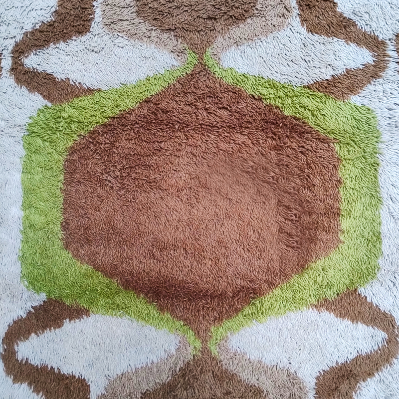 1970s Stunning Space Age Rug in Wool. Made in Italy