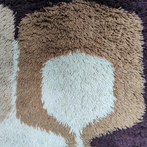 1970s Stunning Space Age Rug in Wool. Made in Italy