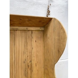 Rustic Pine Settle