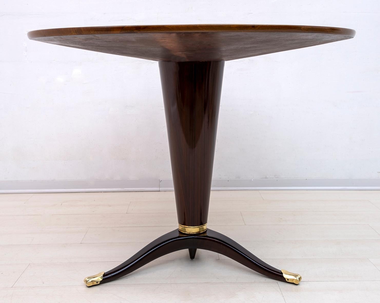 Attributed to Paolo Buffa Mid-Century Modern Italian Walnut Round Table, 1950s