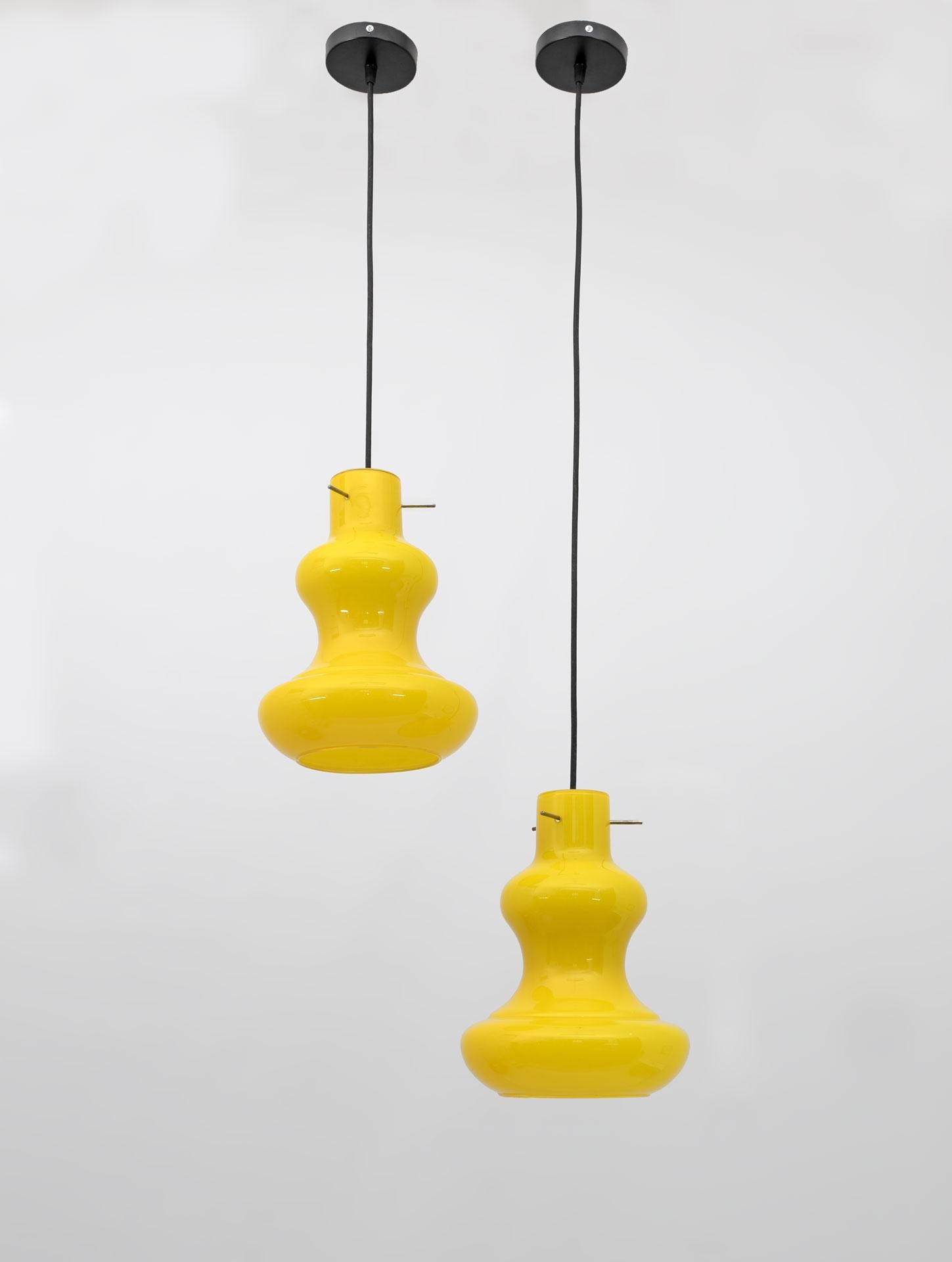 Massimo Vignelli Mid-Century Modern Murano Glass Pendants for Vistosi, 60s Pair