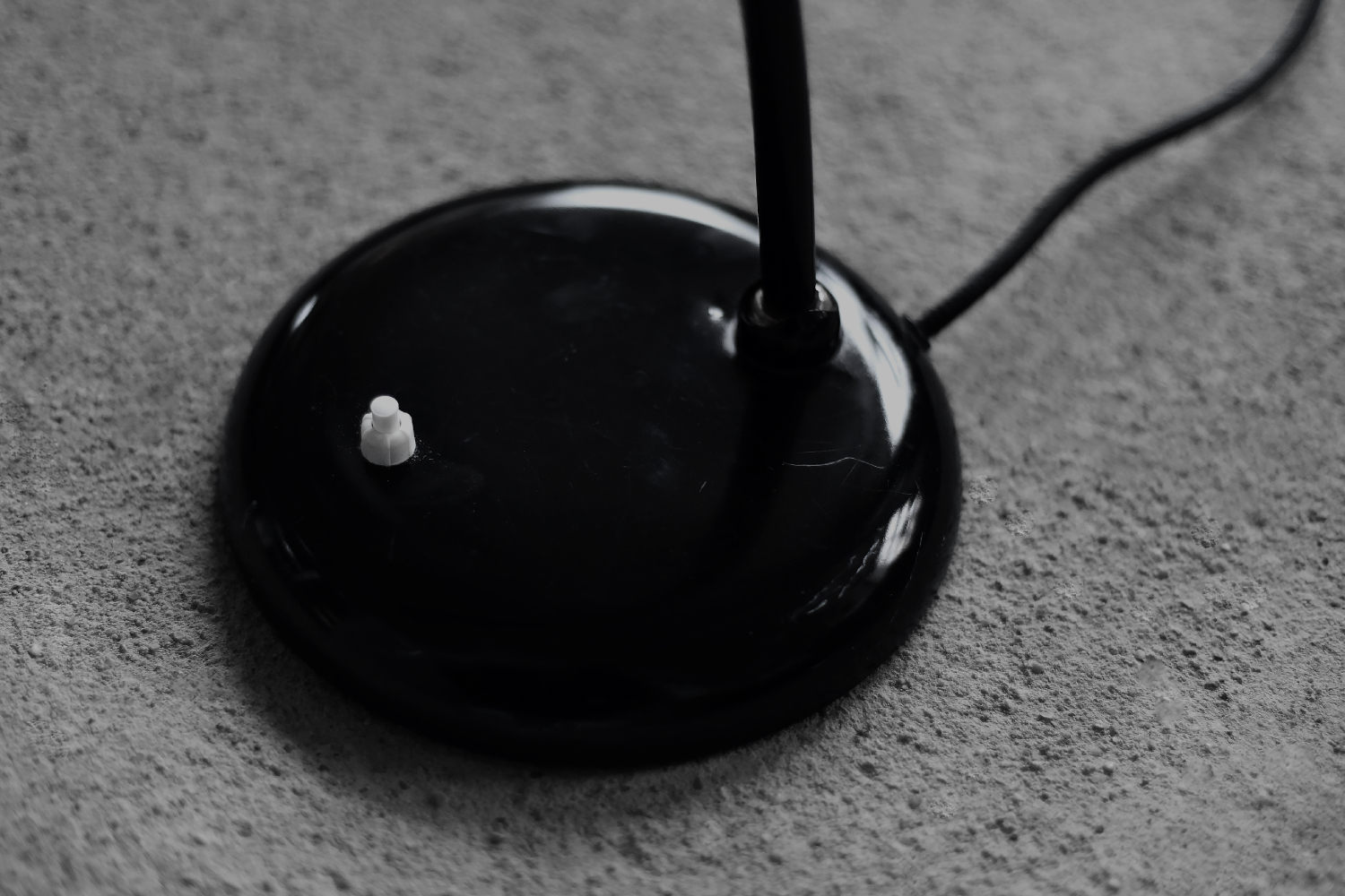 Vintage Bauhaus German Minimalist Black Metal Desk Lamp from Gebrüder Cosack Gecos, 1940s