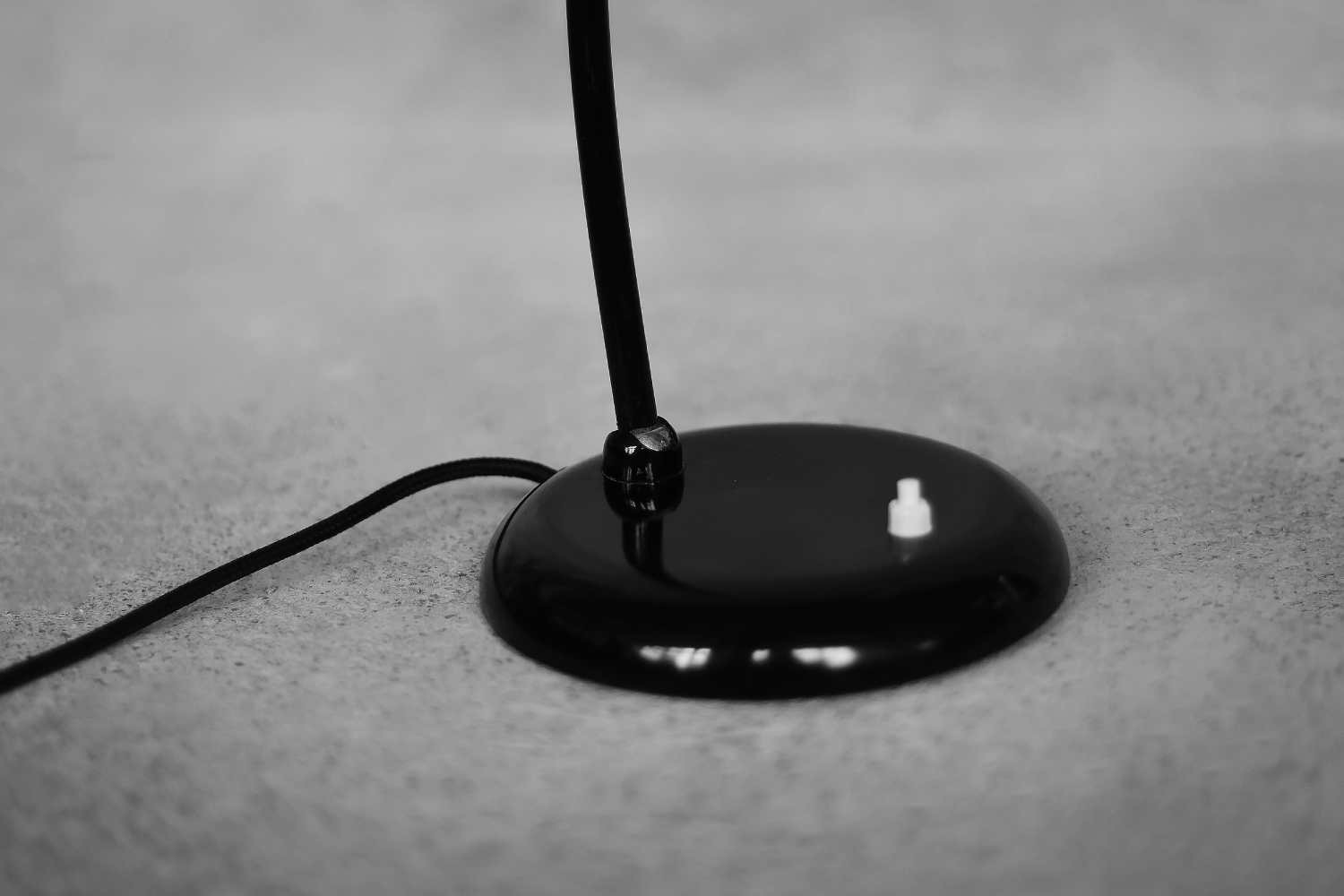 Vintage Bauhaus German Minimalist Black Metal Desk Lamp from Gebrüder Cosack Gecos, 1940s