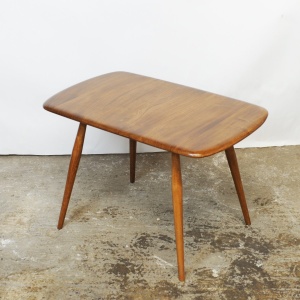 Vintage Blonde Elm Side Table By Ercol, 1960s