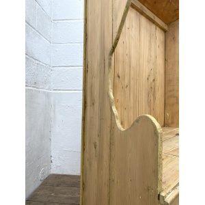 Rustic Pine Settle