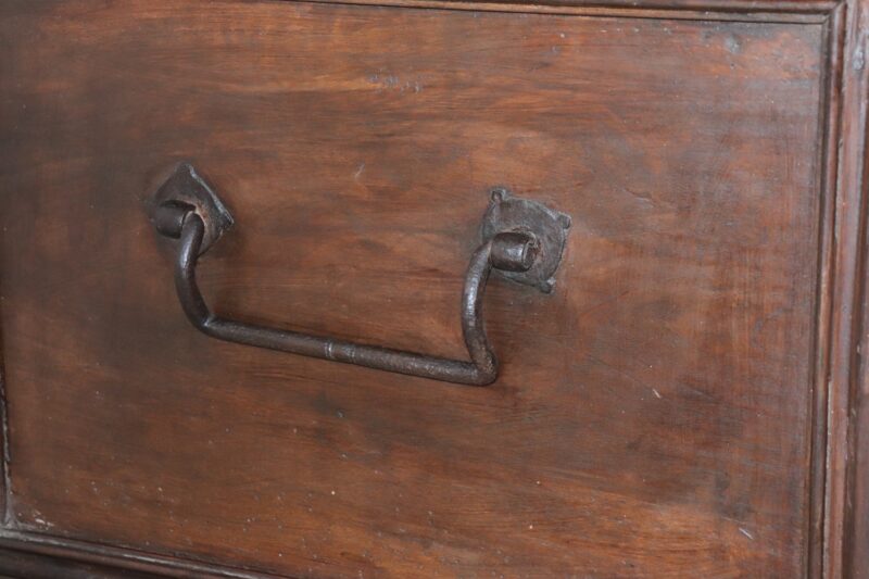 Antique chest in solid walnut wood