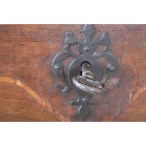 Antique chest in solid walnut wood