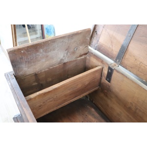 Antique chest in solid walnut wood