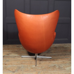 Iconic Leather Egg Chair By Fritz Hansen, 1960s