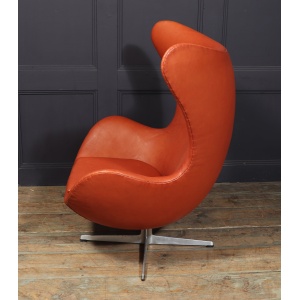 Iconic Leather Egg Chair By Fritz Hansen, 1960s