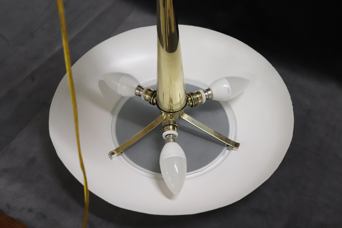 Italian design table lamp by Oscar Torlasco 1950s