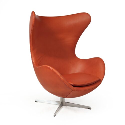 Iconic Leather Egg Chair By Fritz Hansen, 1960s