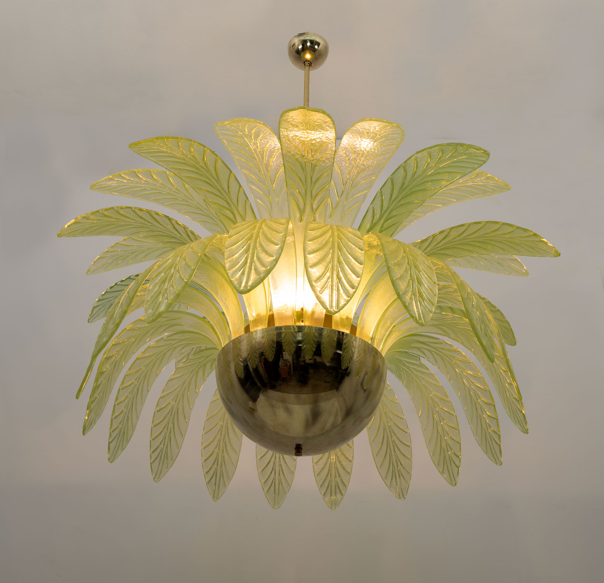 Mid-Century Modern Palm Leaves Big Chandelier Murano Glass and Brass, 1970s