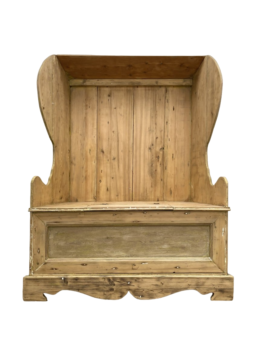 Rustic Pine Settle