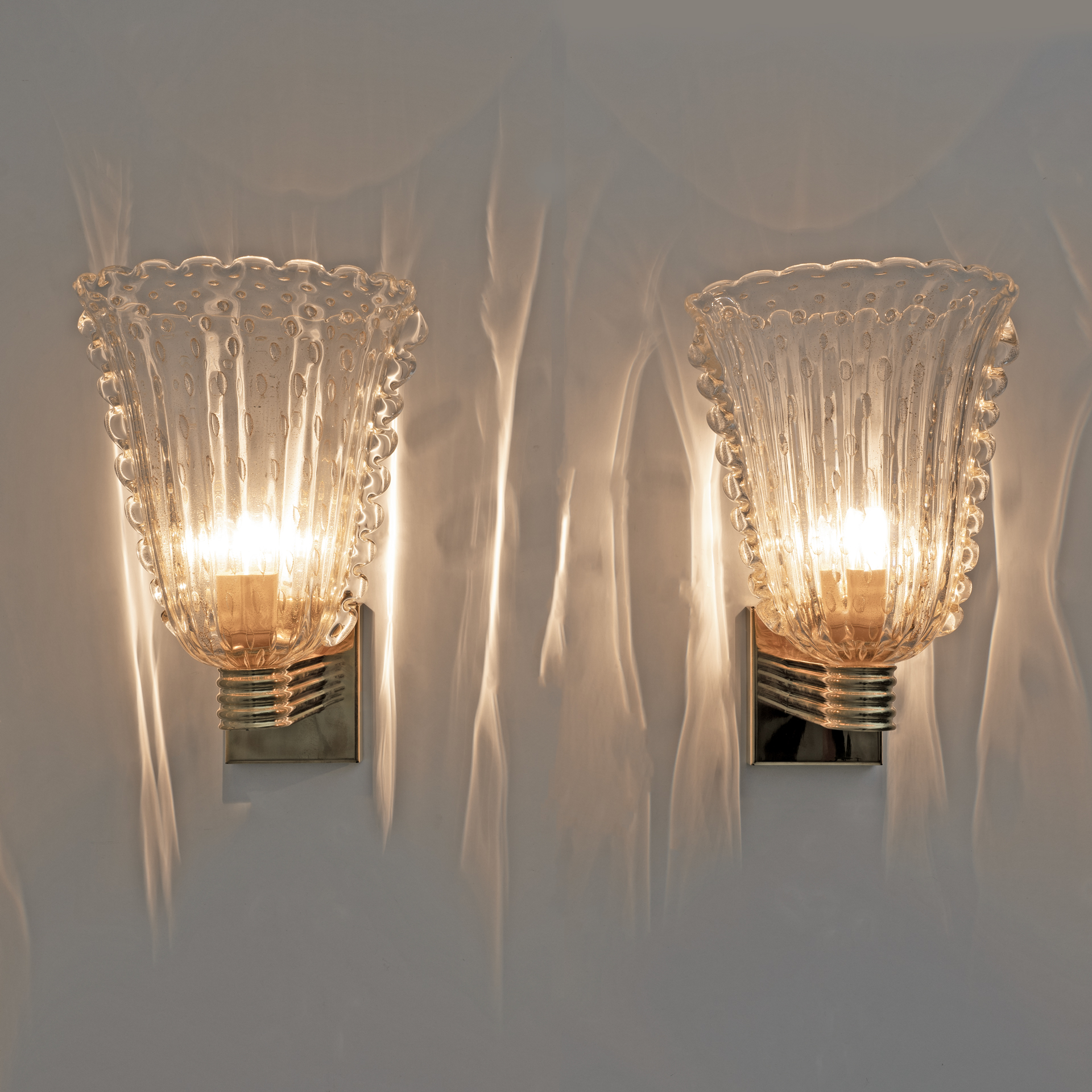 Barovier & Toso Art Dèco Style Brass and Pulegoso Murano Glass Sconces, Pair