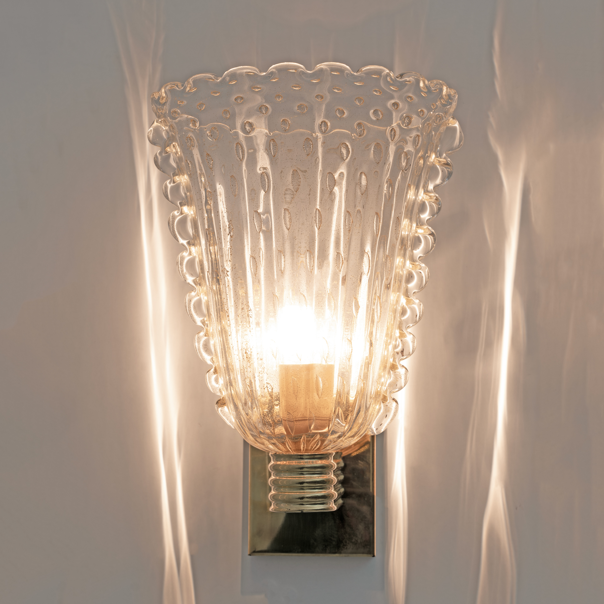 Barovier & Toso Art Dèco Style Brass and Pulegoso Murano Glass Sconces, Pair