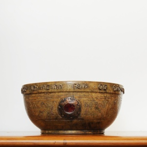 Antique Irish Arts & Crafts Turned Treen Celtic Bowl, 1910