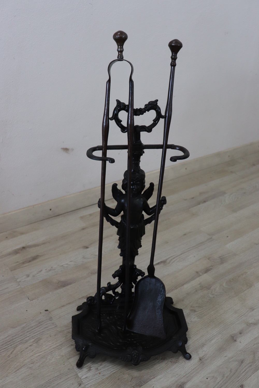 Set of antique fireplace tools in wrought iron and cast iron