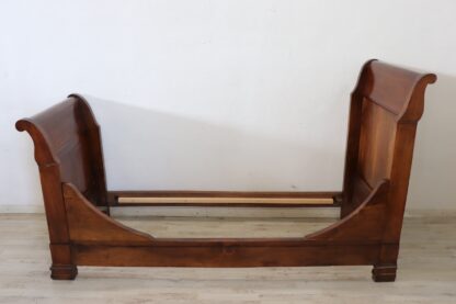 19th century antique solid walnut single bed - Image 2