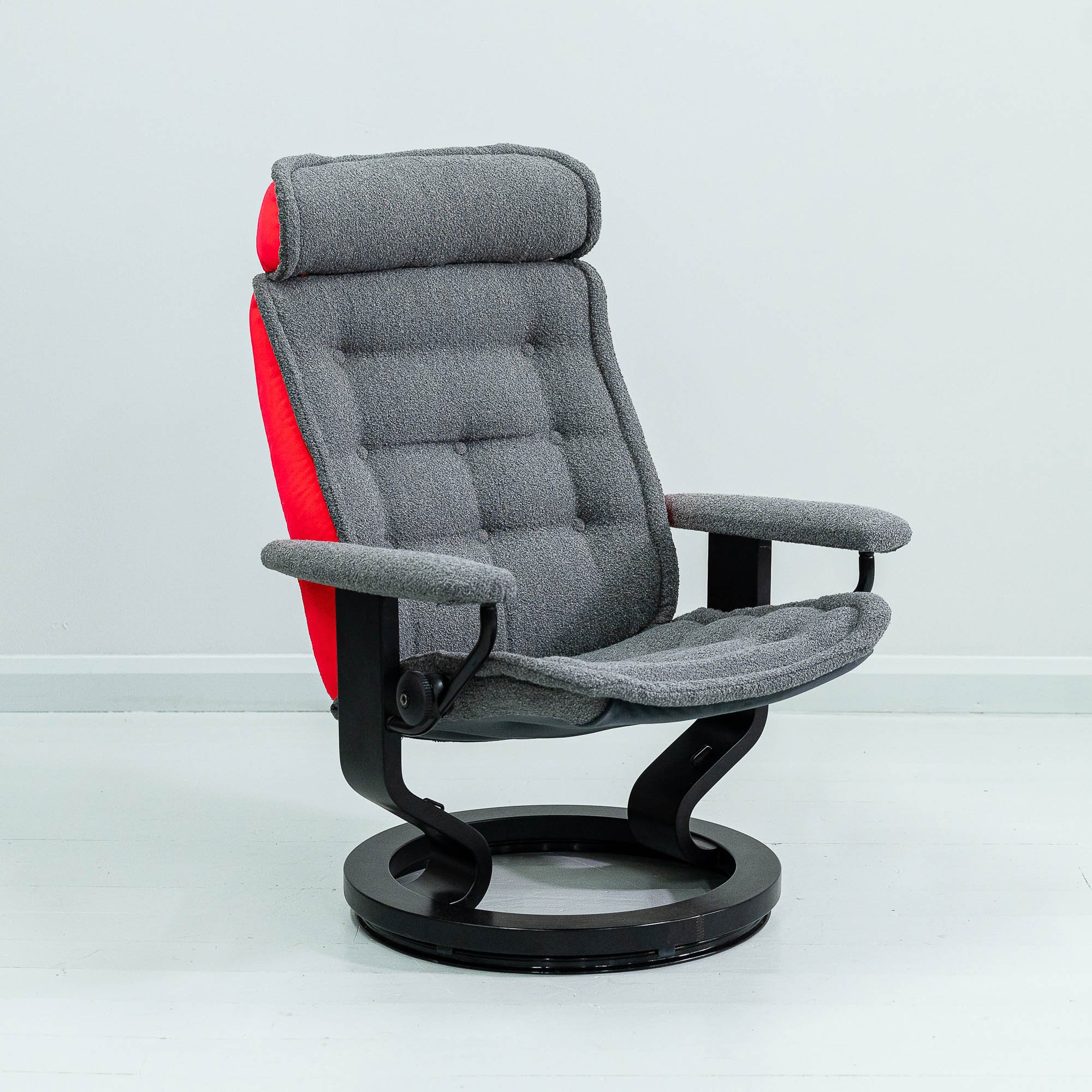 Stressless Recliner by Jay & Co
