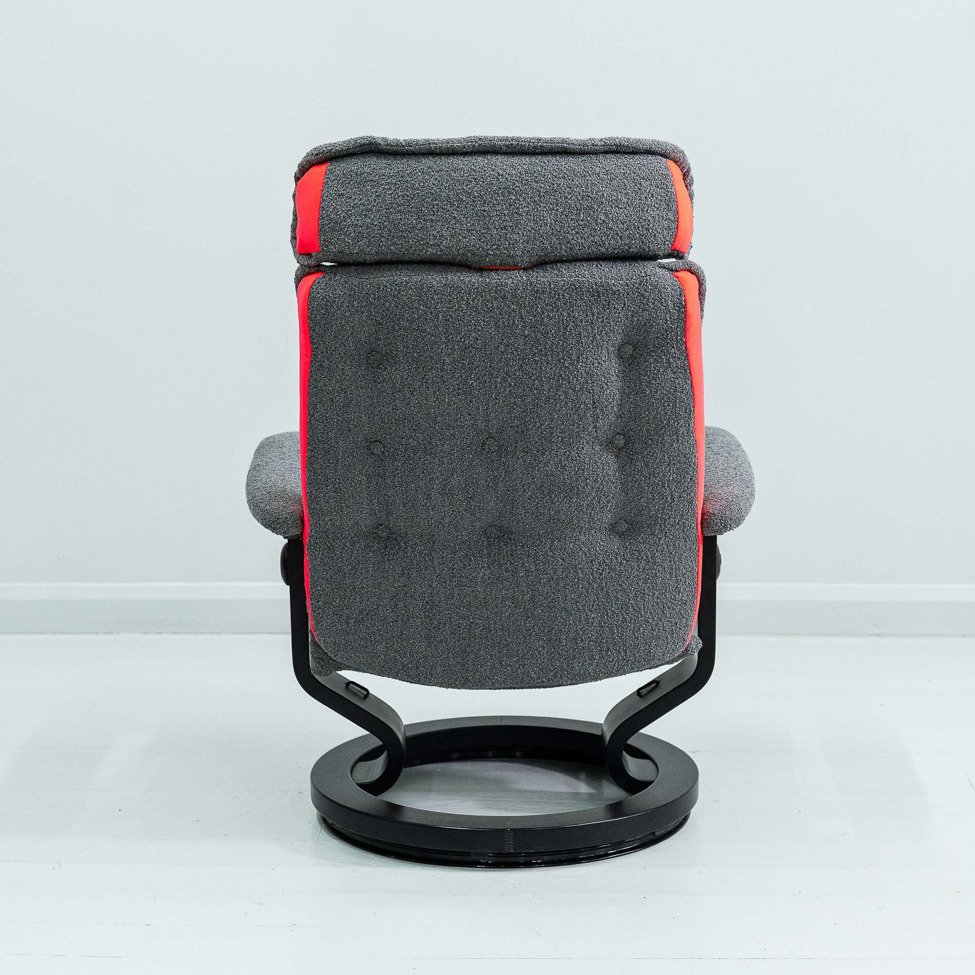 Stressless Recliner by Jay & Co