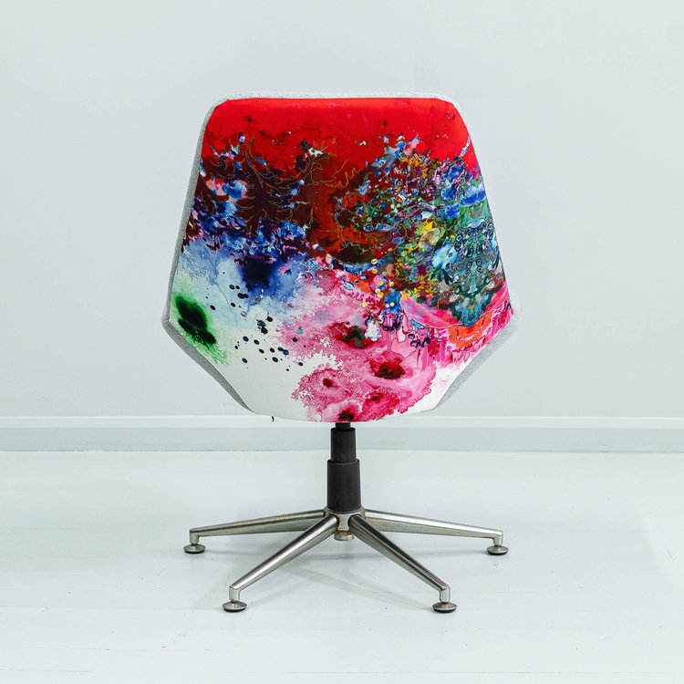 Slimline Swivel by Jay & Co