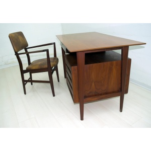 Vittorio Dassi Mid-Century Modern Italian Teakwood Writing Desk and Chair, 1950s