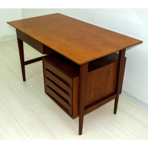 Vittorio Dassi Mid-Century Modern Italian Teakwood Writing Desk and Chair, 1950s
