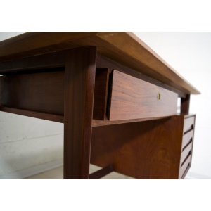 Vittorio Dassi Mid-Century Modern Italian Teakwood Writing Desk and Chair, 1950s