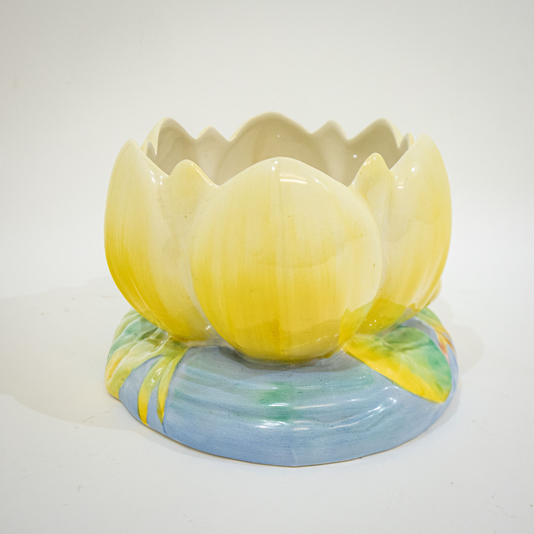 Clarice Cliff Lily Bowl