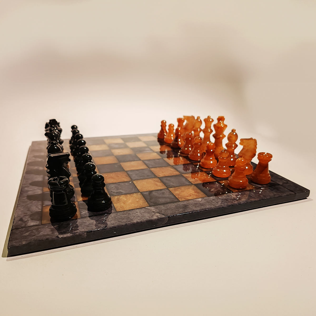 Chess Set in Hand carved Italian Alabaster of Volterra - Black and Natural Agate 1970s