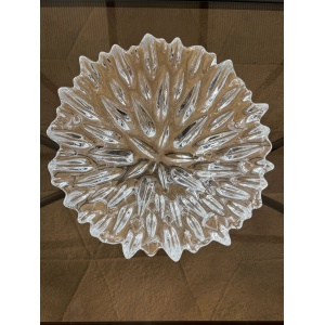 Budded crystal bowl designed by Per Lütken in the 1970s and manufactured by Royal Copenhagen in 1991.