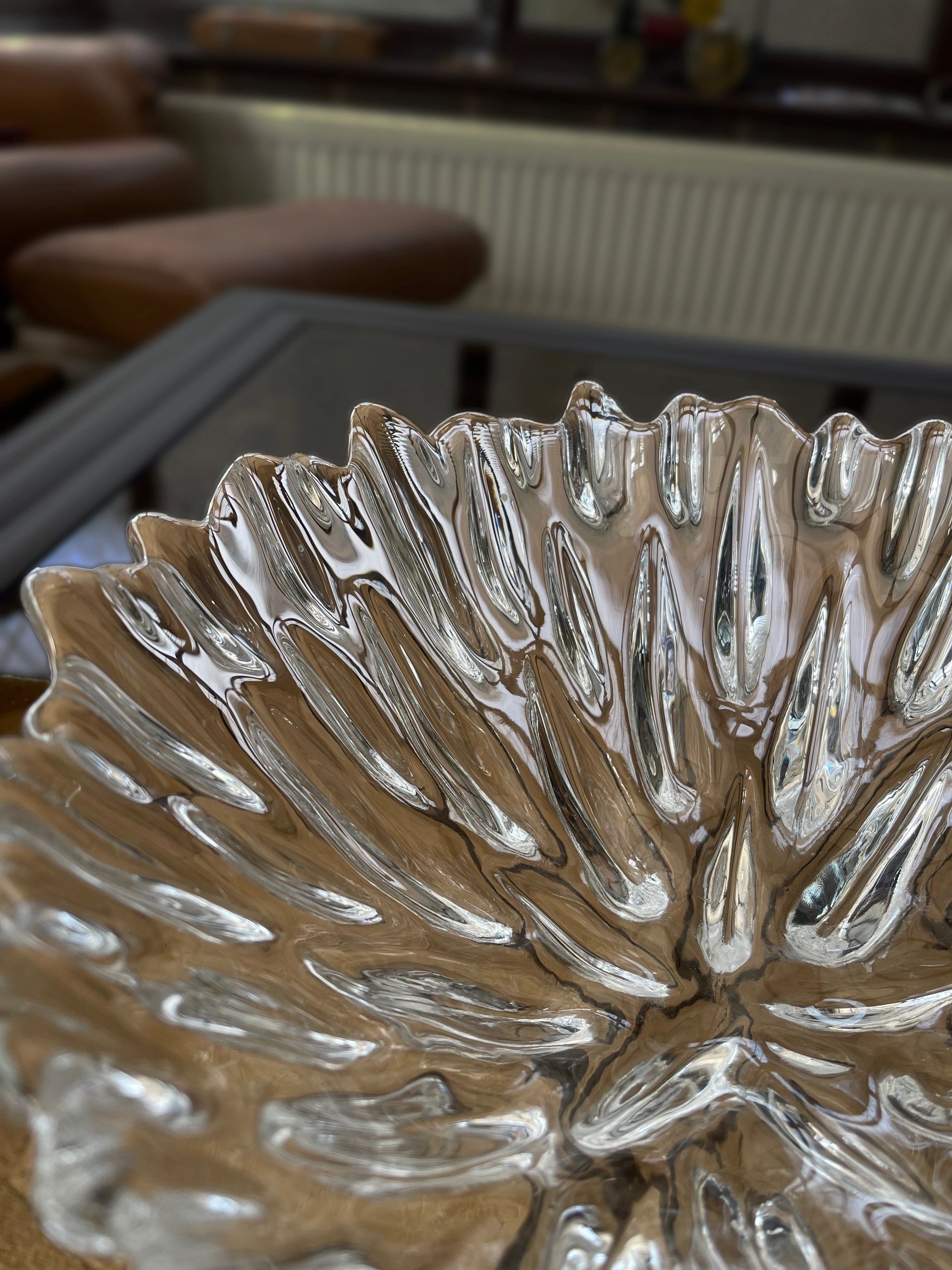 Budded crystal bowl designed by Per Lütken in the 1970s and manufactured by Royal Copenhagen in 1991.
