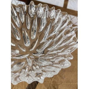 Budded crystal bowl designed by Per Lütken in the 1970s and manufactured by Royal Copenhagen in 1991.