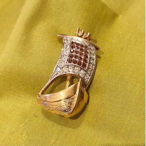 1980s Burberry Sailing Ship Pave Crystal Gold Plated Brooch Pin
