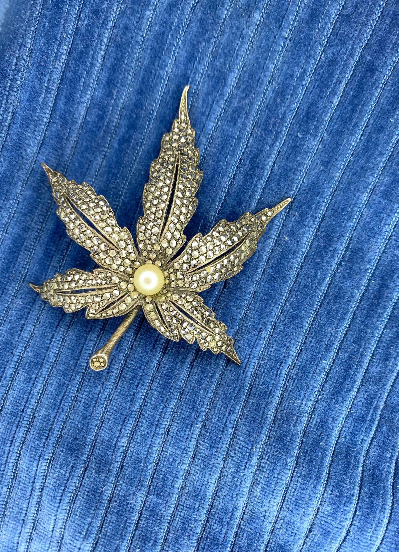 1980s Christian Dior Crystal Leaf Design Brooch with Pearl