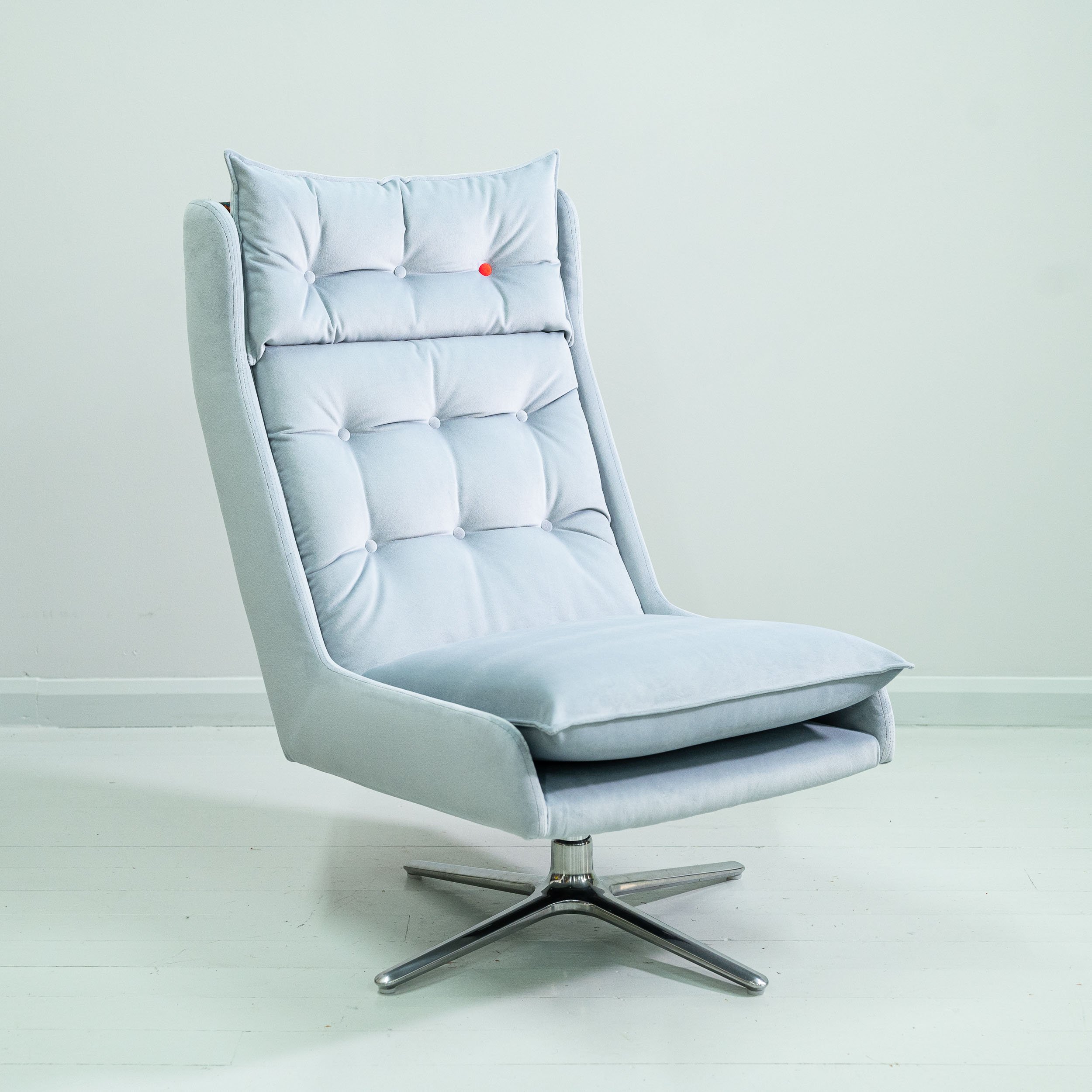 1976B by Jay & Co