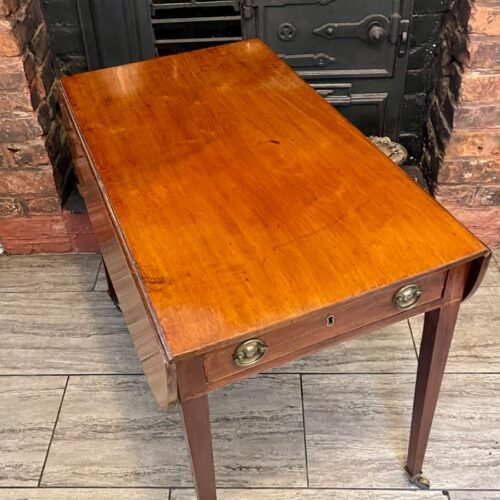 Antique George III mahogany inlaid Pembroke table