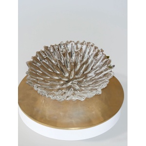 Budded crystal bowl designed by Per Lütken in the 1970s and manufactured by Royal Copenhagen in 1991.