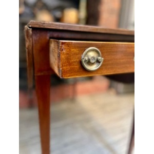Antique George III mahogany inlaid Pembroke table