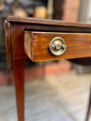 Antique George III mahogany inlaid Pembroke table
