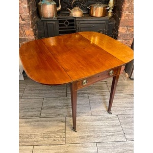 Antique George III mahogany inlaid Pembroke table