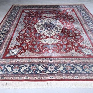 Large Quality Esfahan Rug