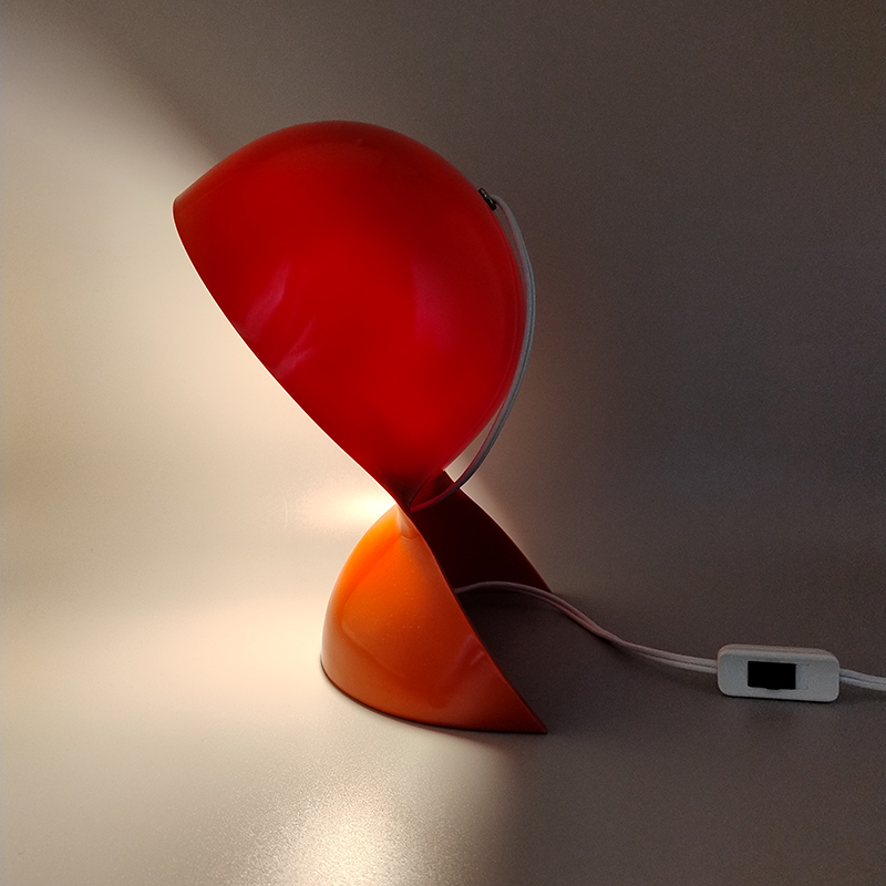 1960s Original Red Dalù Table Lamp by Vico Magistretti for Artemide (Not a Replica)